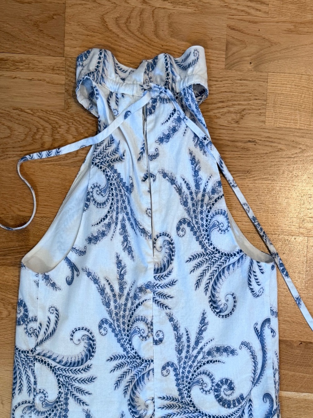 Banana Republic Linen Blend Blouse Size 6 Blue White Paisley Coastal Ruched Tie - Picture 2 of 7
